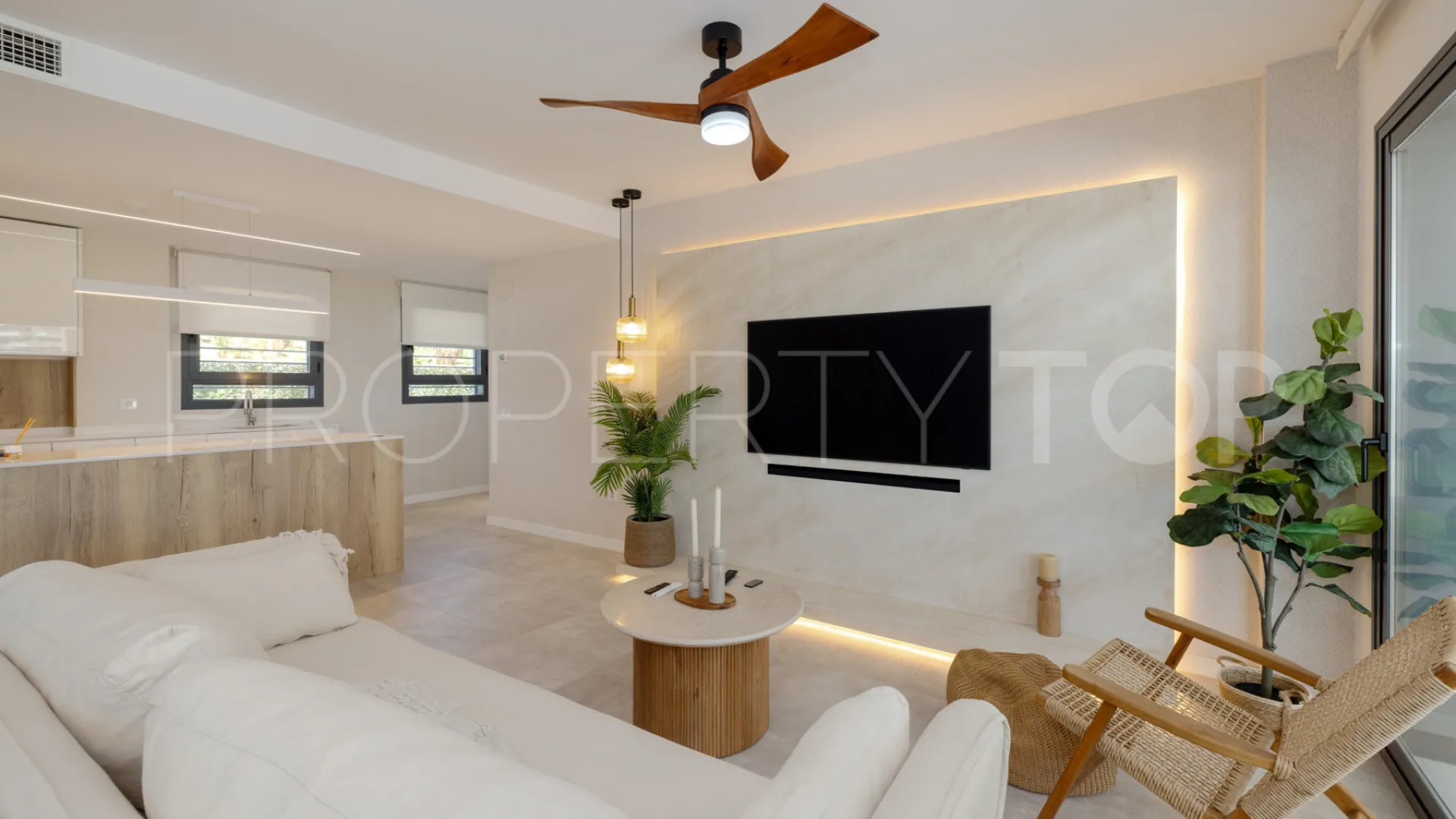 Apartamento en venta en Estepona Puerto