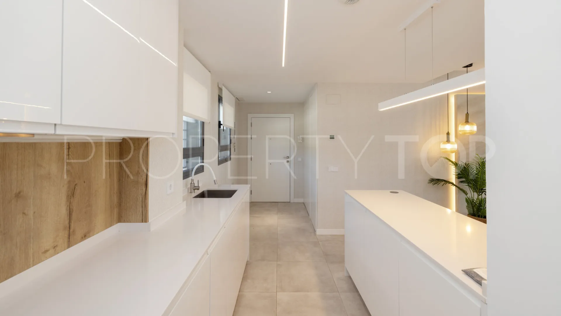 Apartamento en venta en Estepona Puerto