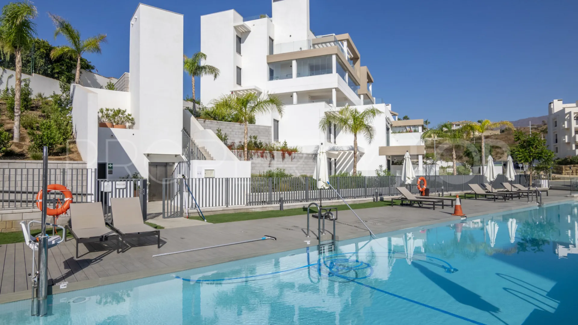 Apartamento en venta en Estepona Puerto