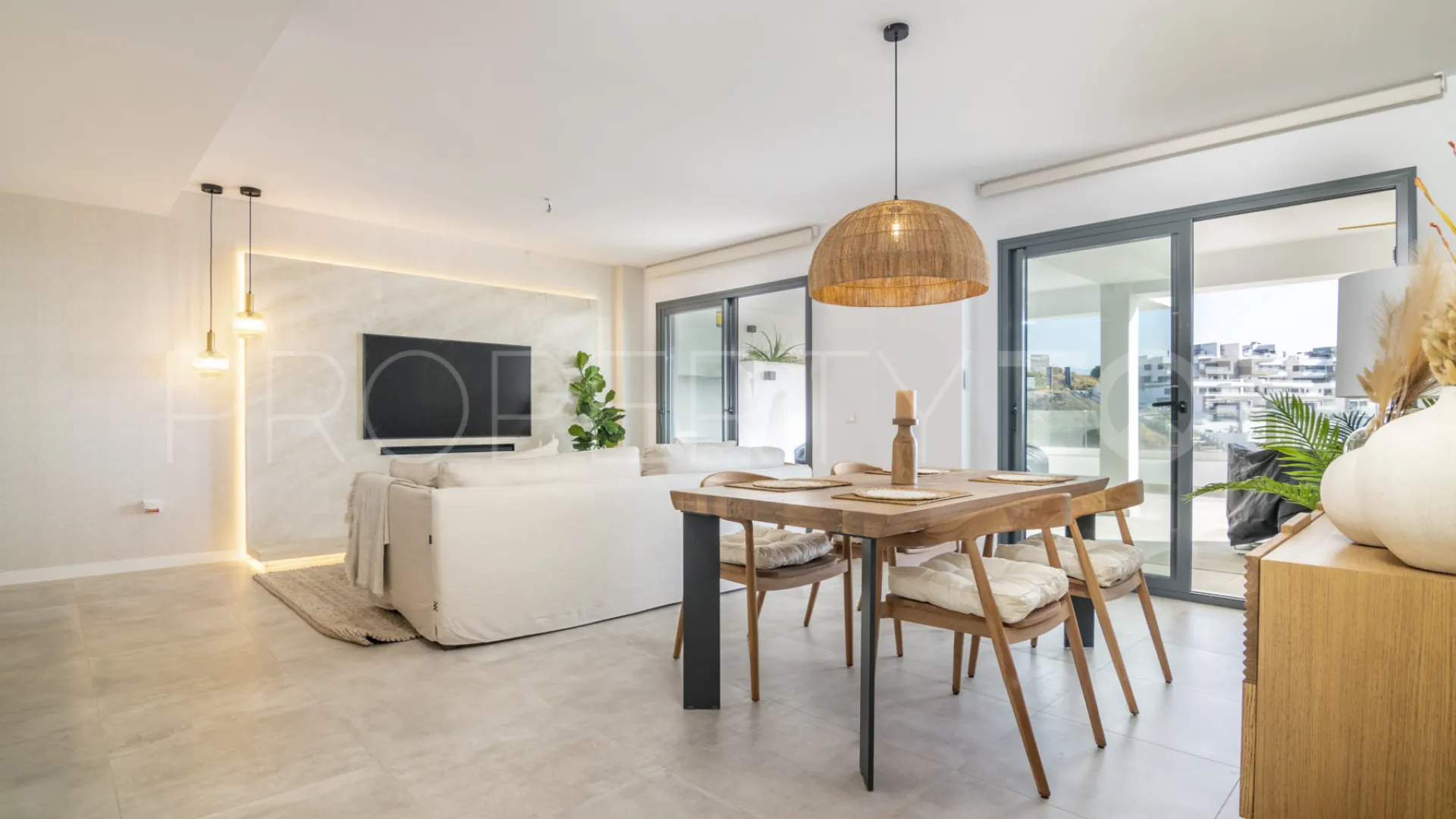 Apartamento en venta en Estepona Puerto