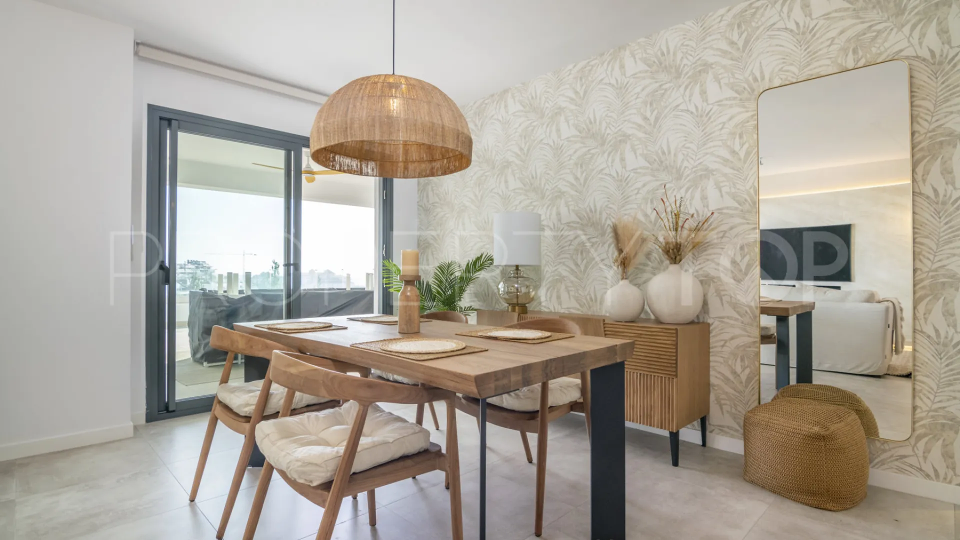 Apartamento en venta en Estepona Puerto