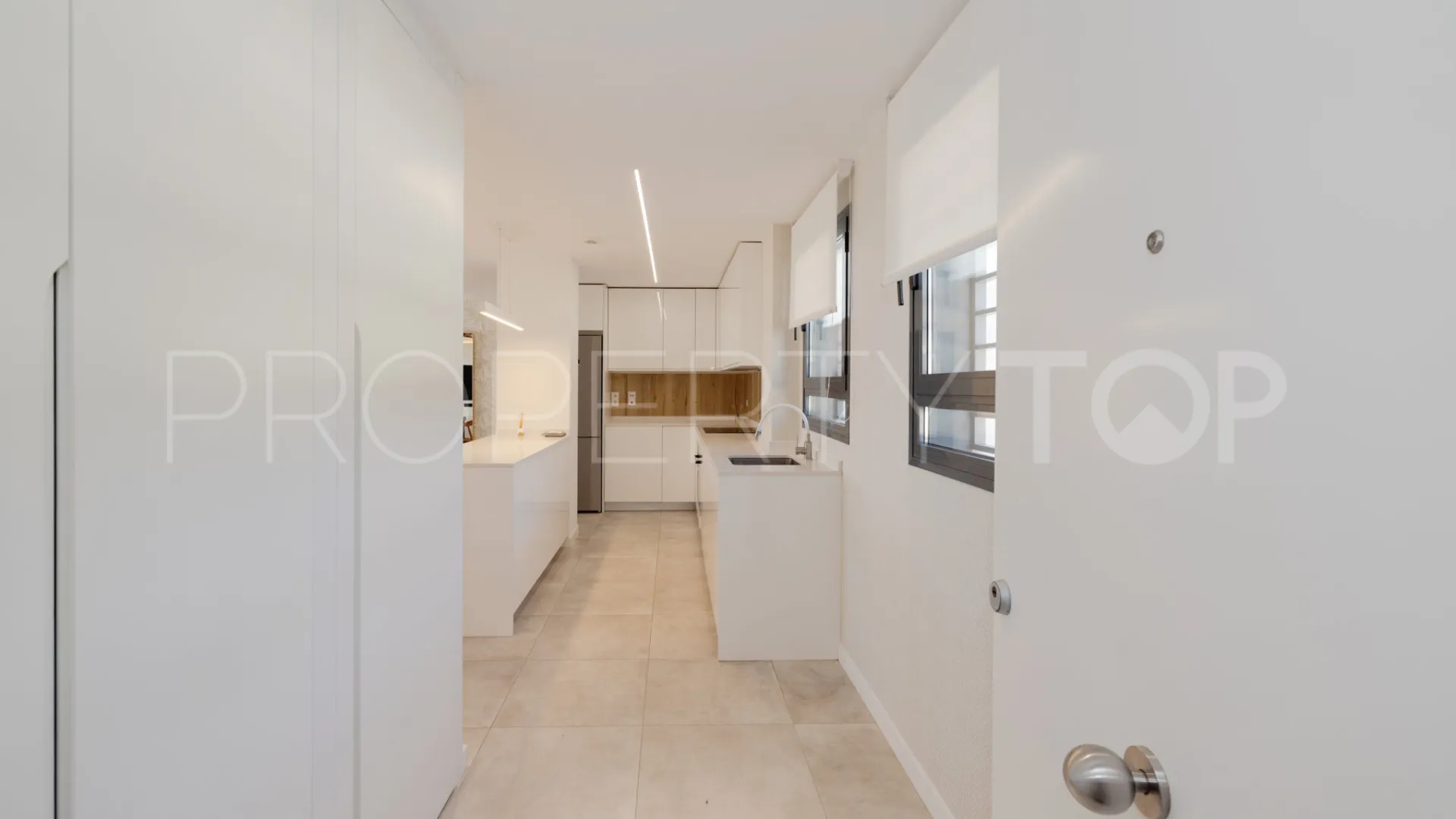 Apartamento en venta en Estepona Puerto