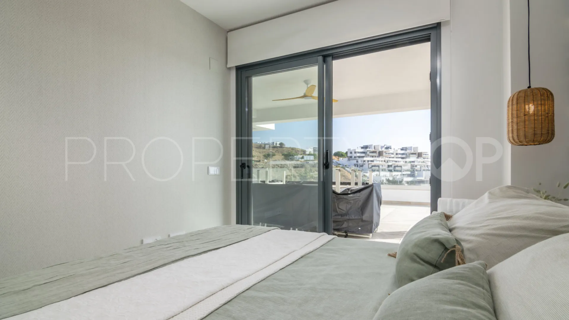 Apartamento en venta en Estepona Puerto