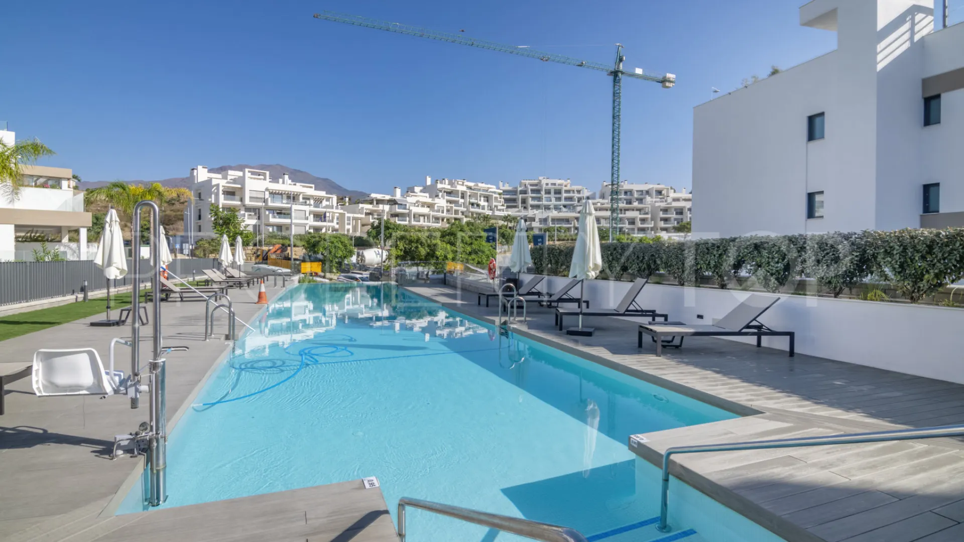 Apartamento en venta en Estepona Puerto