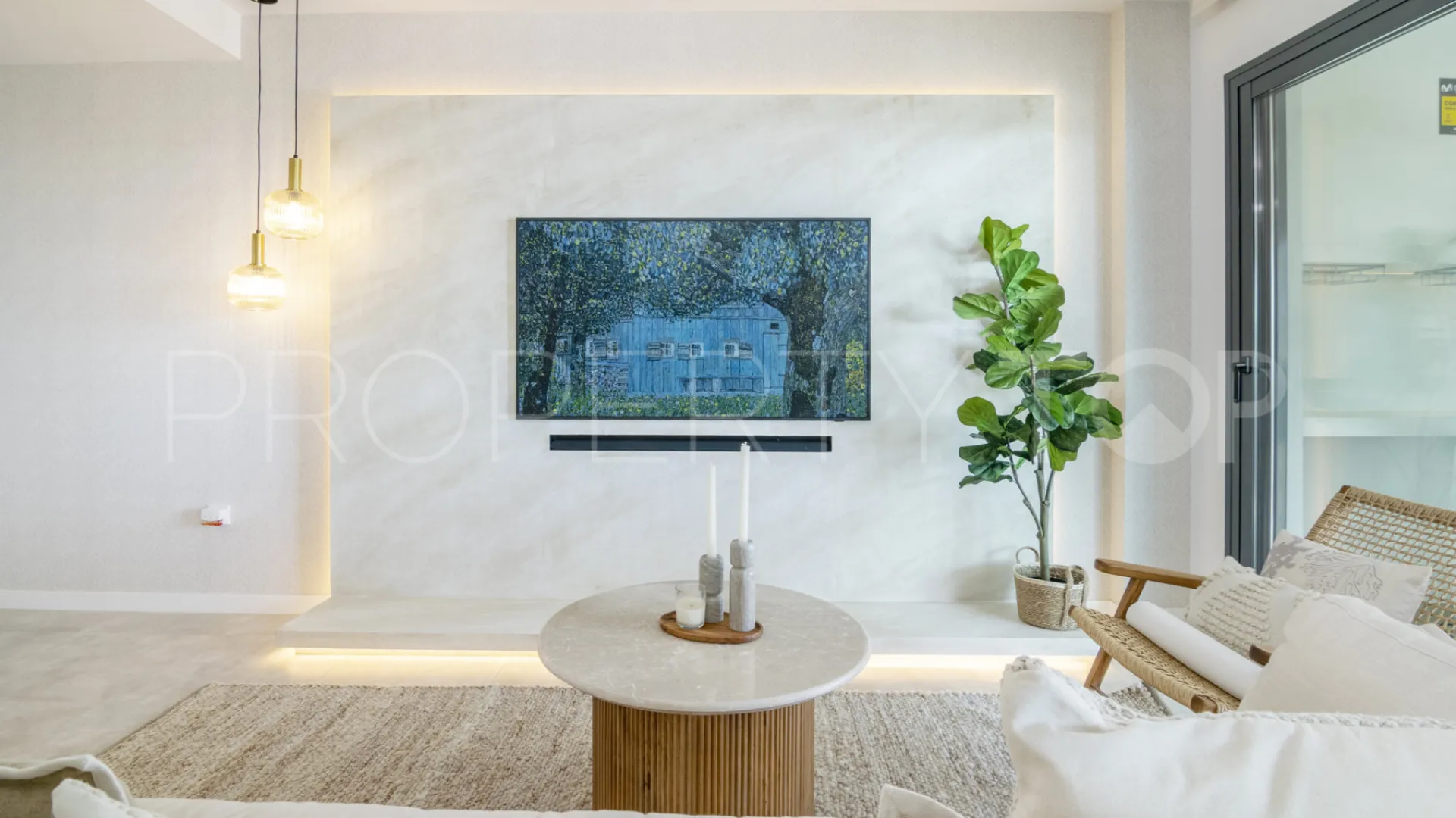 Apartamento en venta en Estepona Puerto