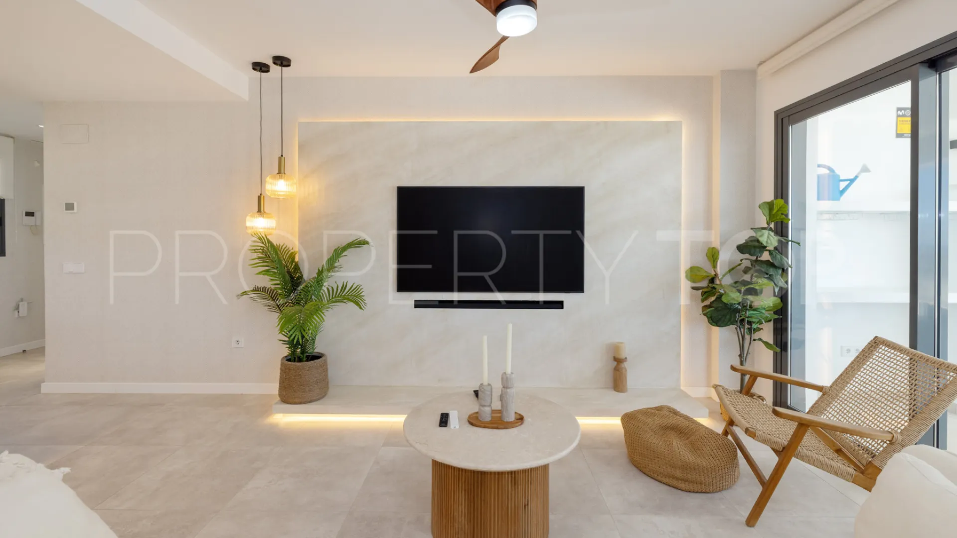 Apartamento en venta en Estepona Puerto