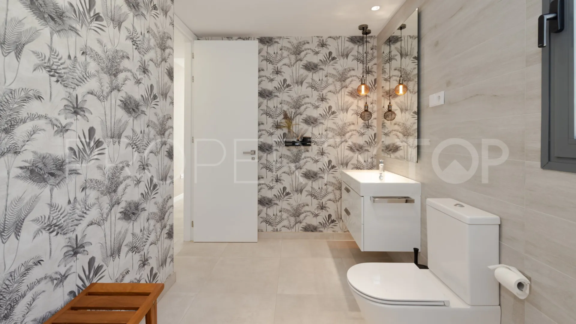 Apartamento en venta en Estepona Puerto