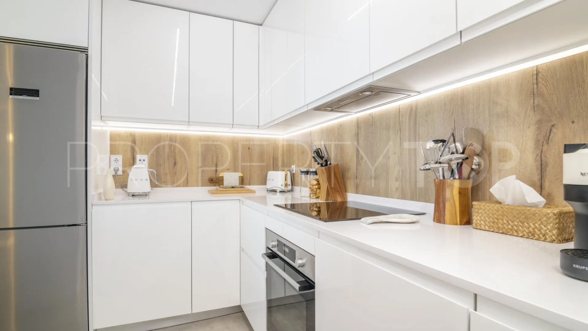 Apartamento en venta en Estepona Puerto