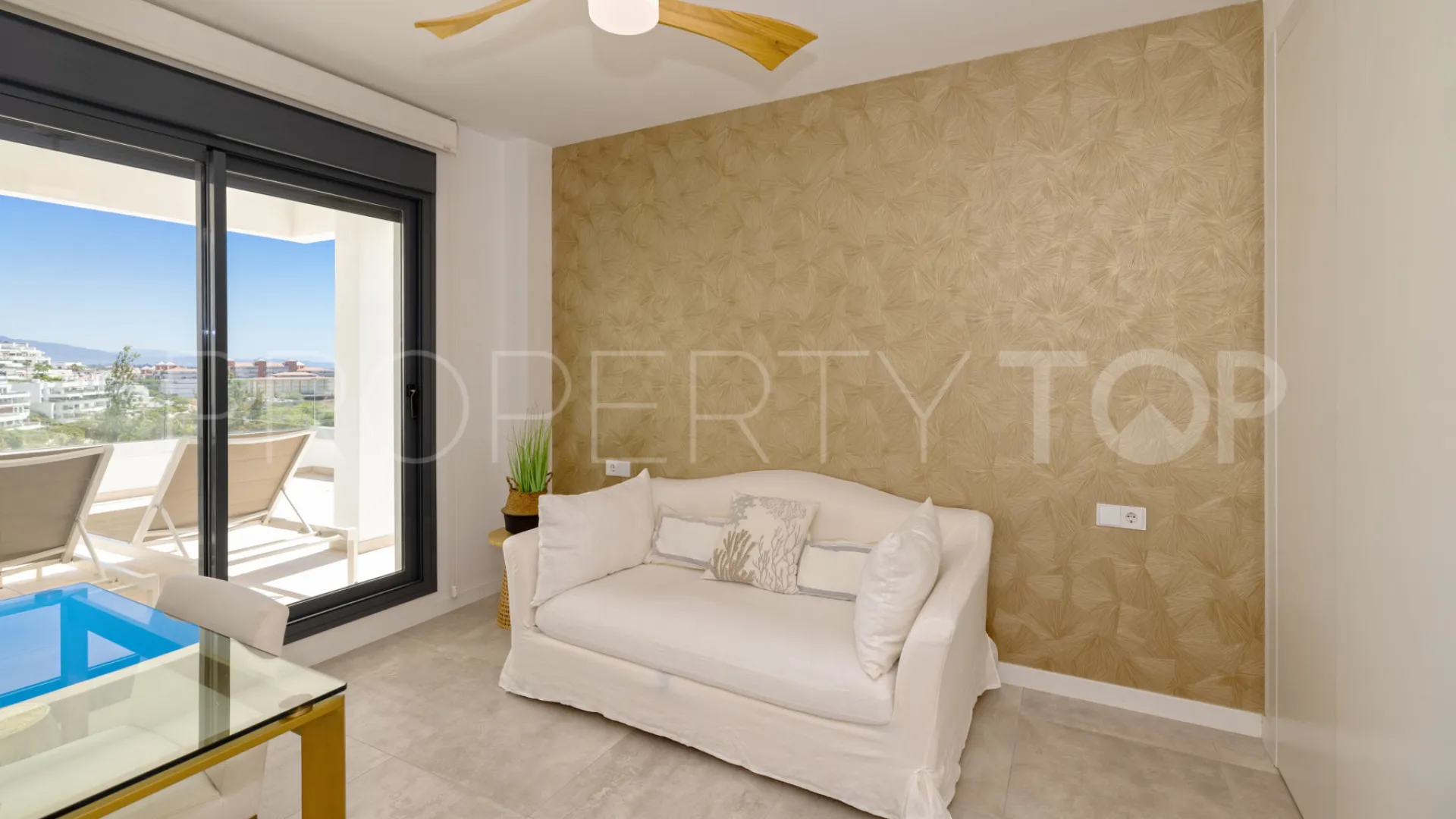 Apartamento en venta en Estepona Puerto