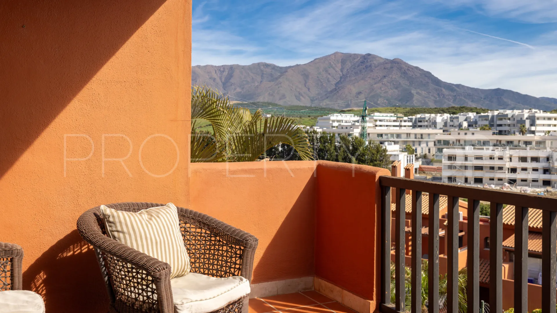 For sale apartment in Estepona Golf