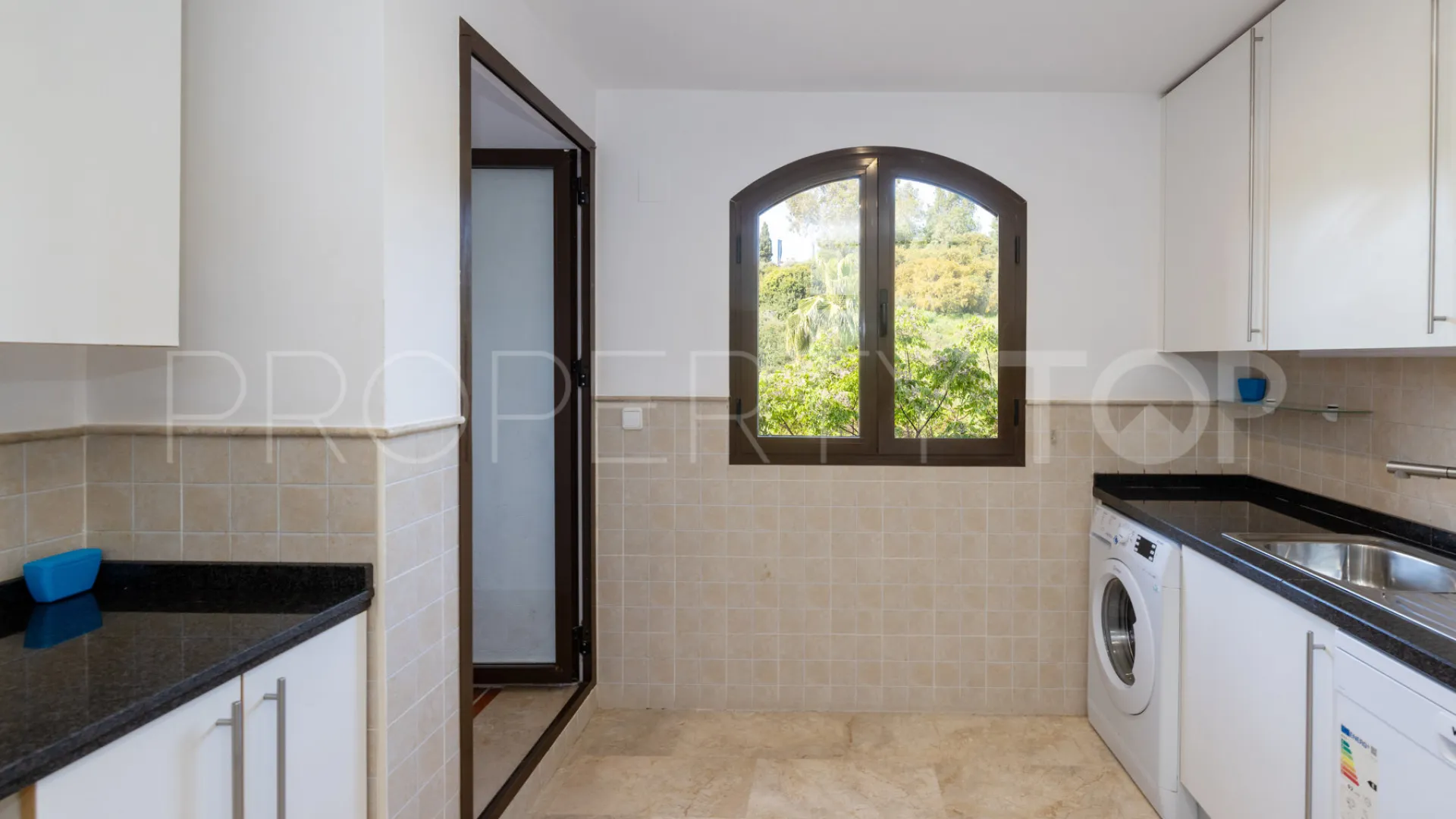For sale apartment in Estepona Golf