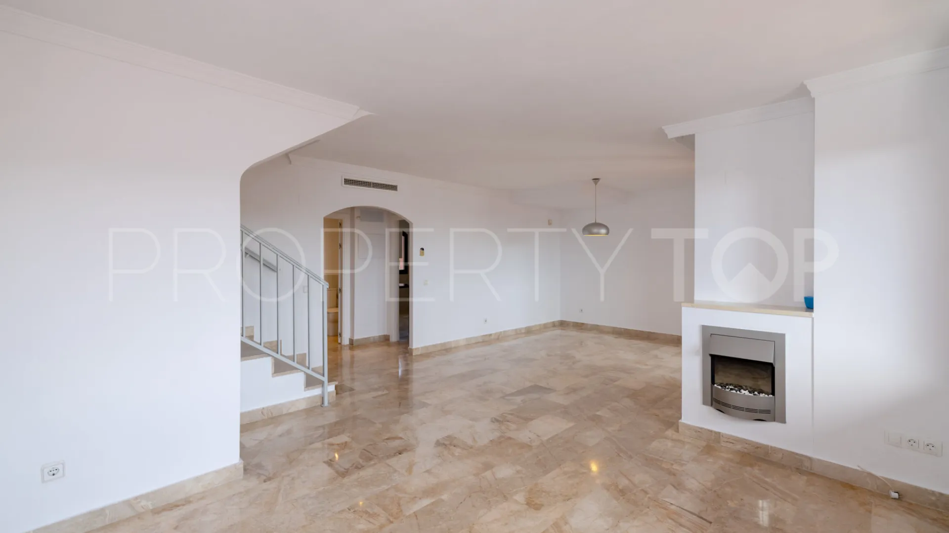 For sale apartment in Estepona Golf