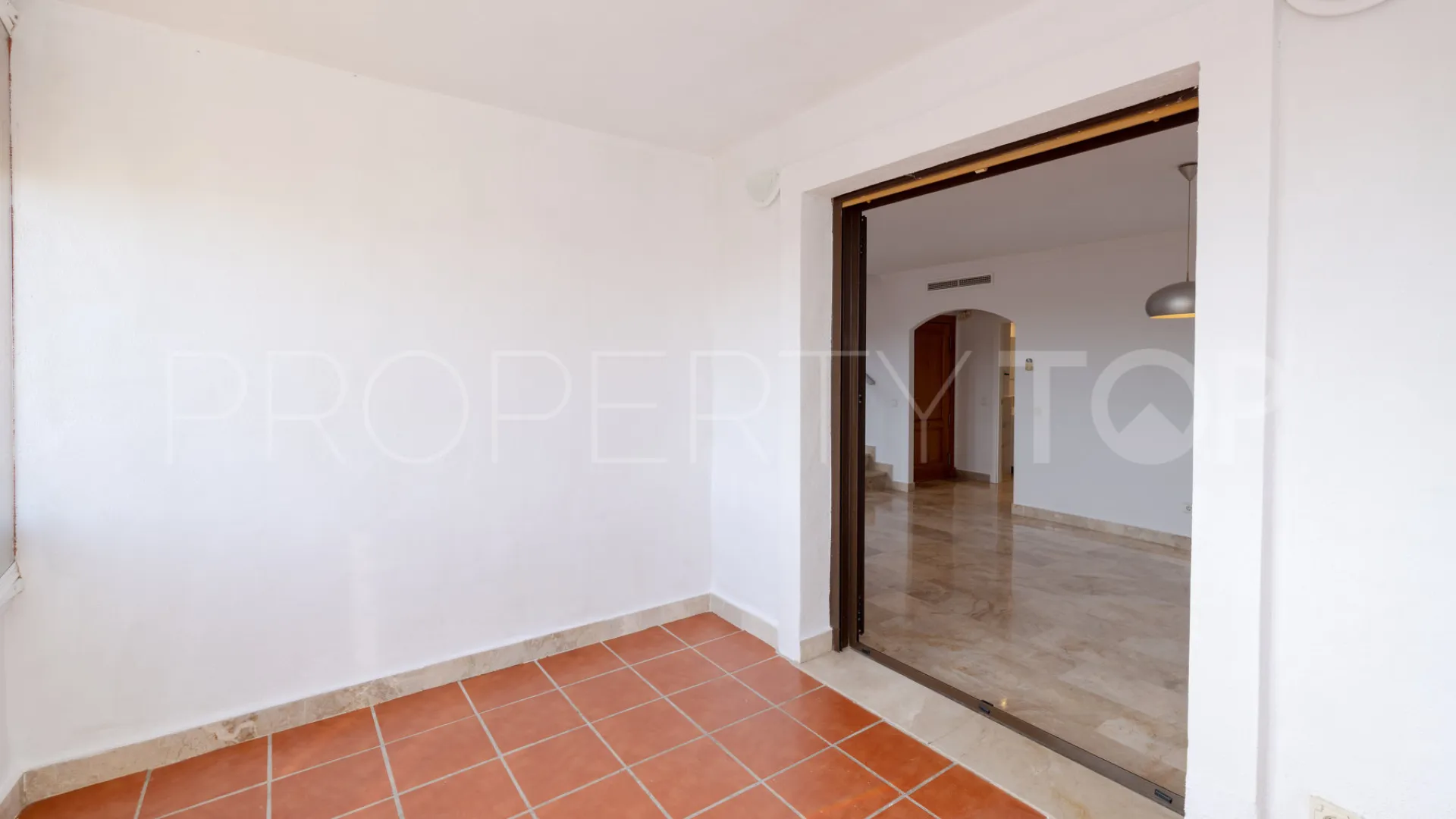 For sale apartment in Estepona Golf
