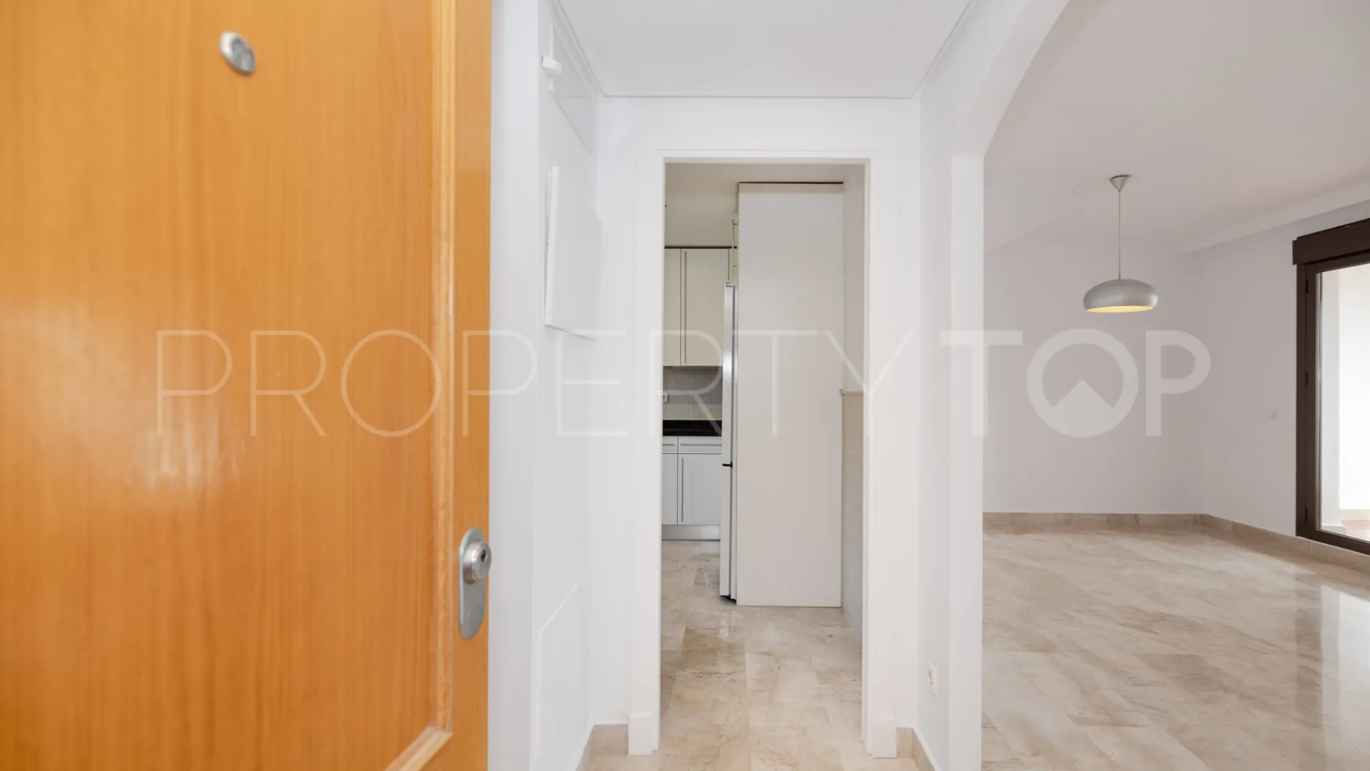 For sale apartment in Estepona Golf