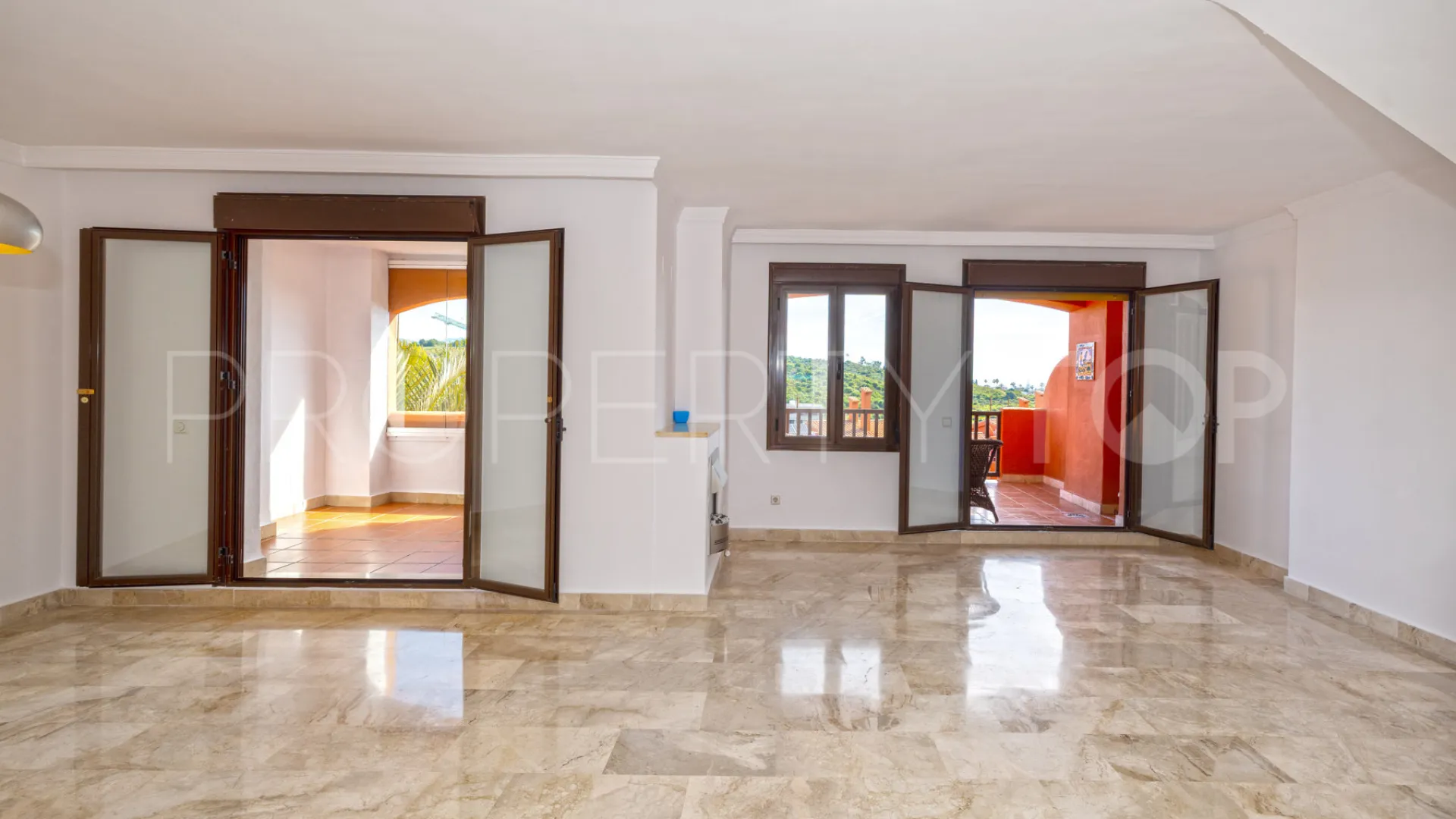 For sale apartment in Estepona Golf
