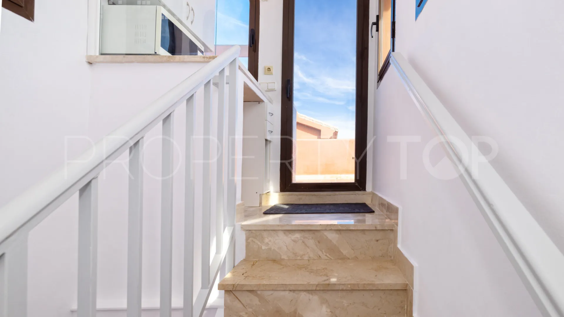 For sale apartment in Estepona Golf