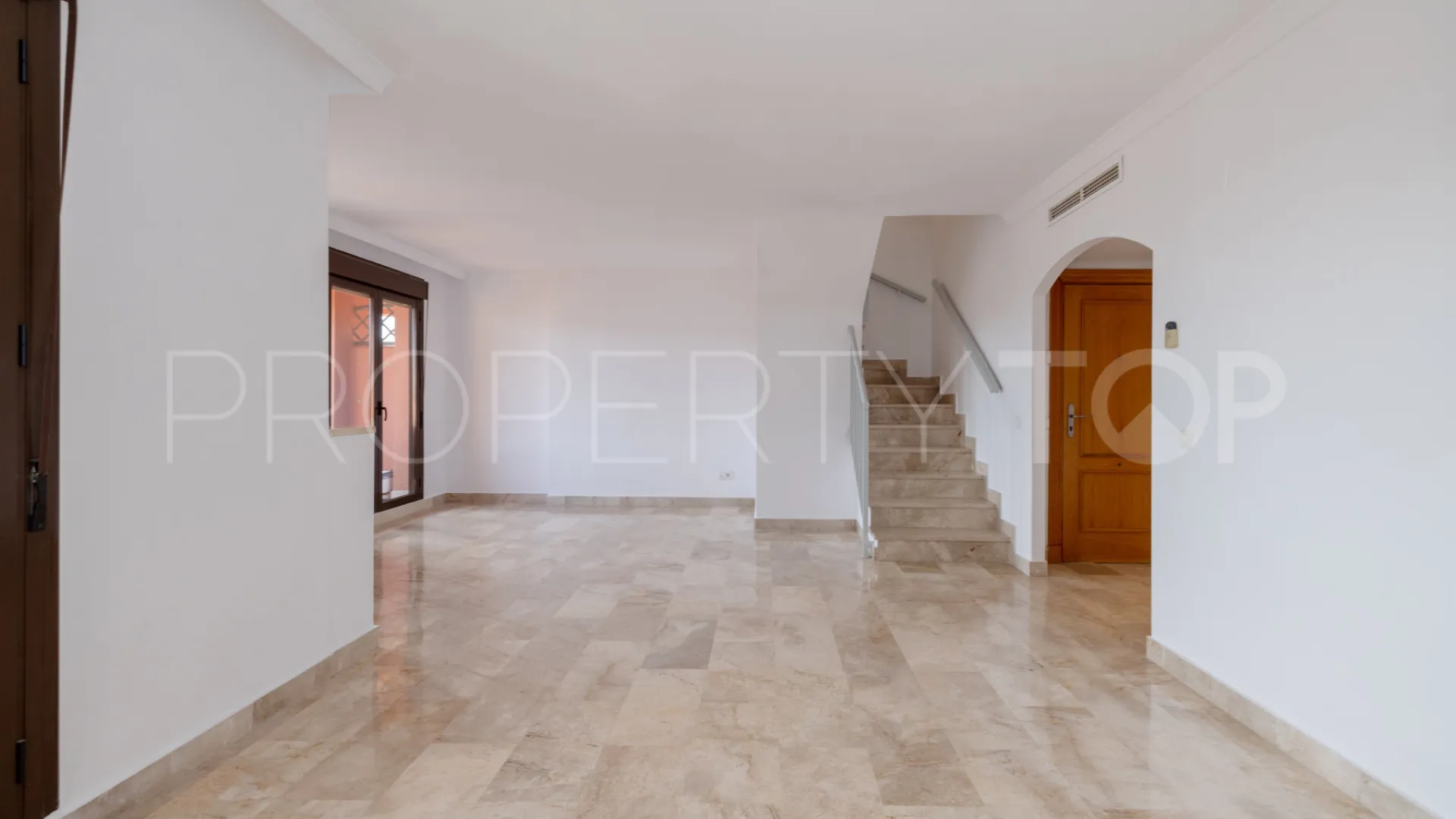 For sale apartment in Estepona Golf