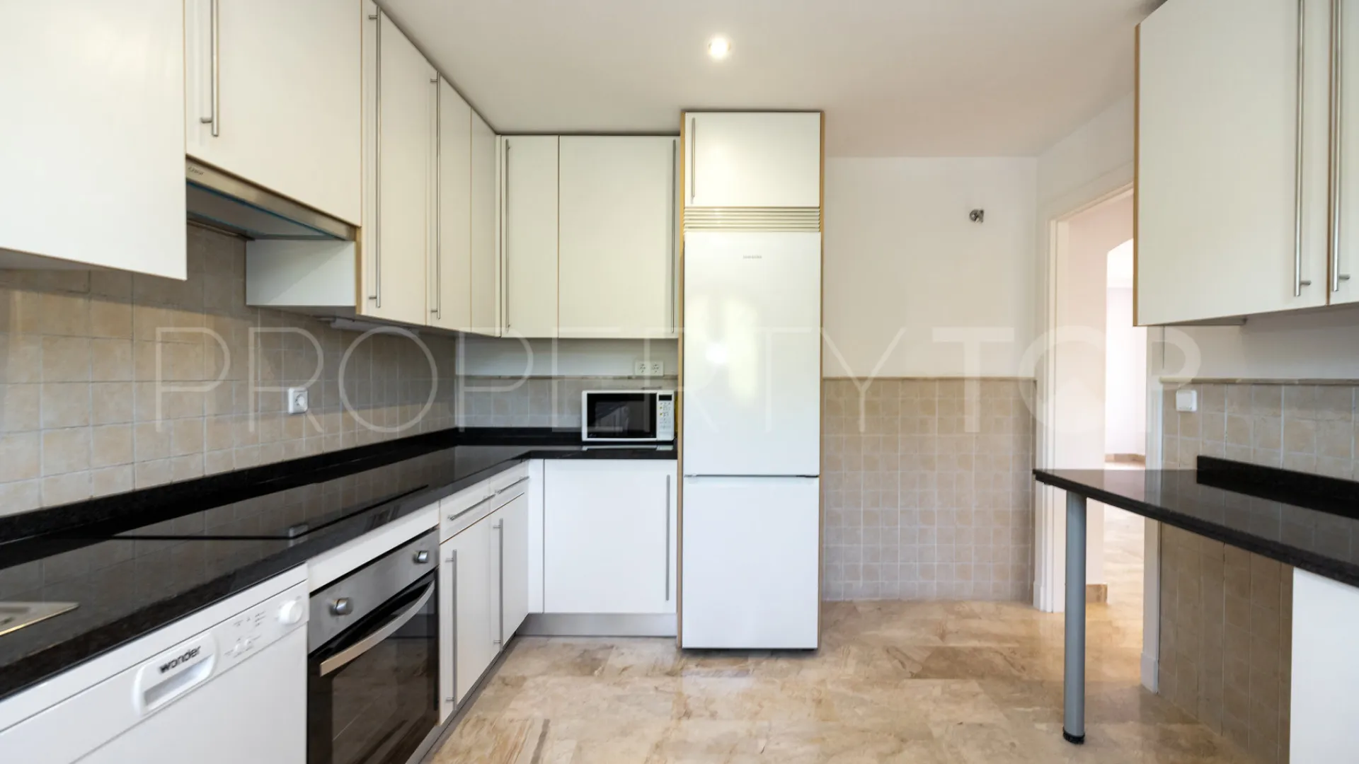 For sale apartment in Estepona Golf