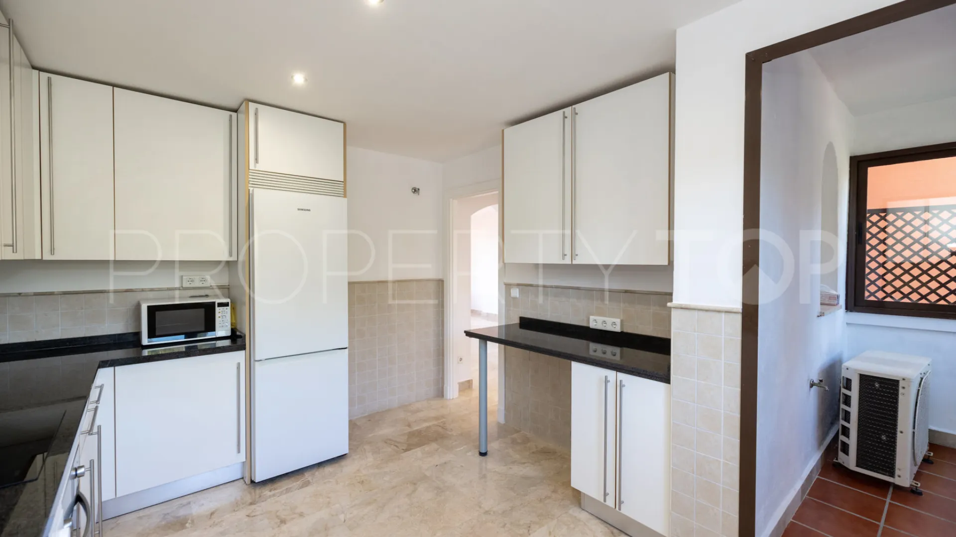 For sale apartment in Estepona Golf