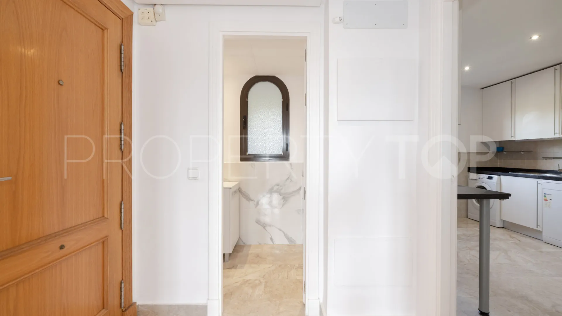 For sale apartment in Estepona Golf