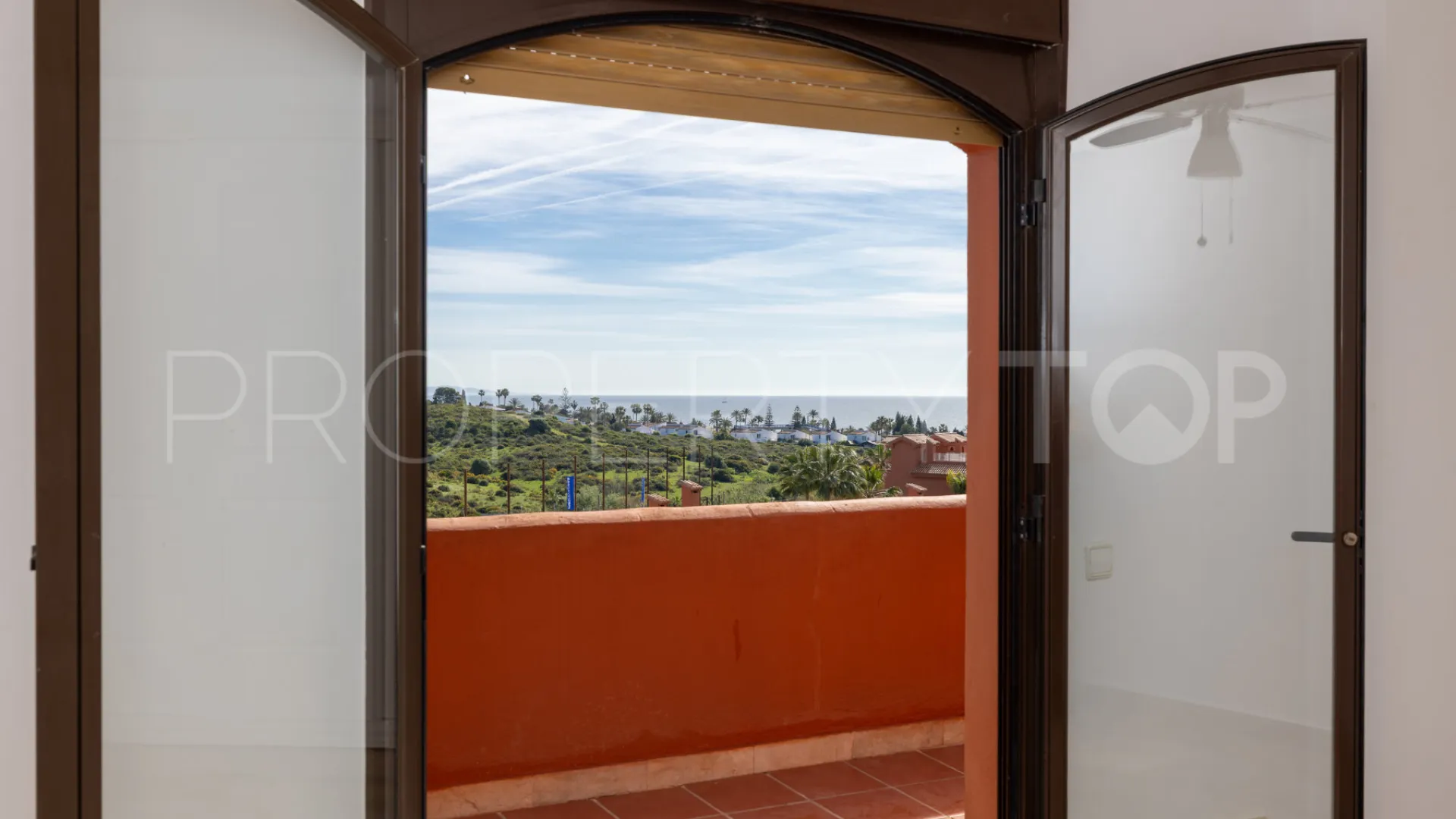 For sale apartment in Estepona Golf