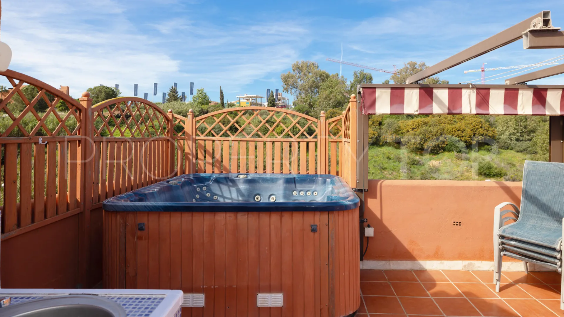For sale apartment in Estepona Golf