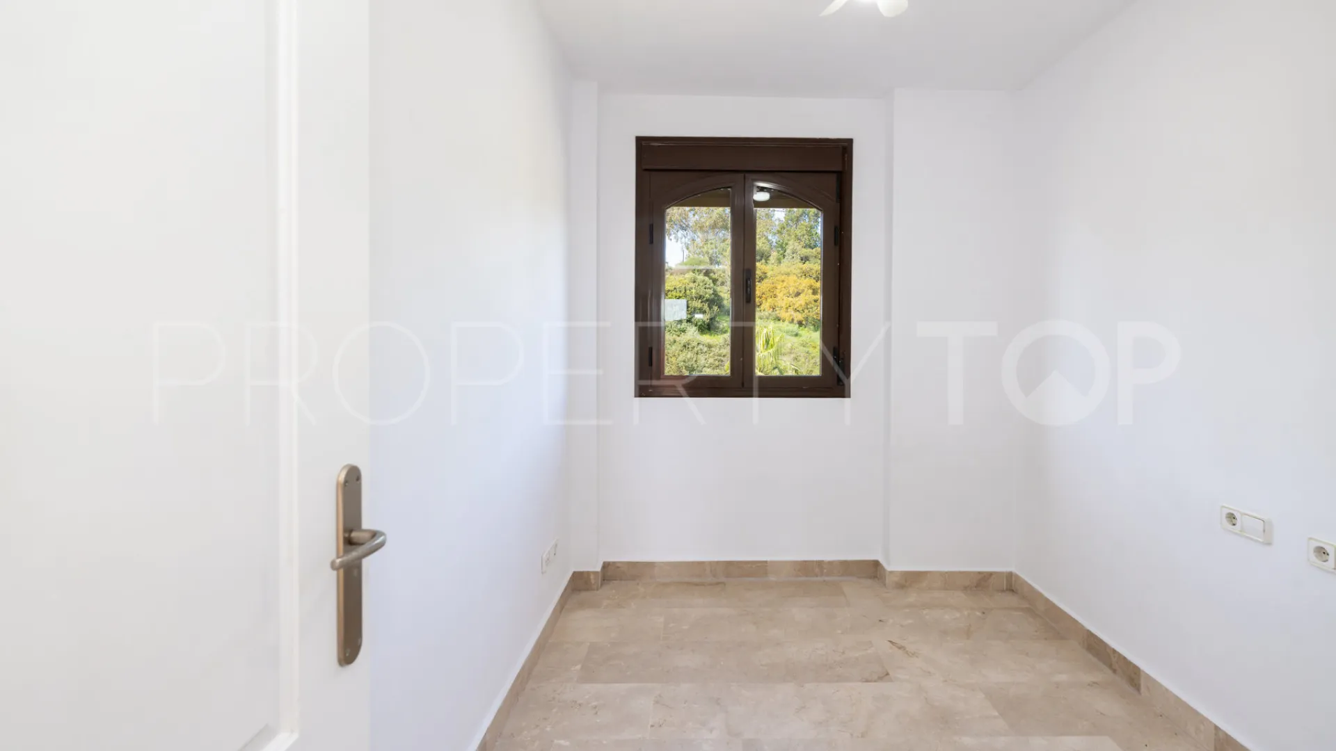 For sale apartment in Estepona Golf