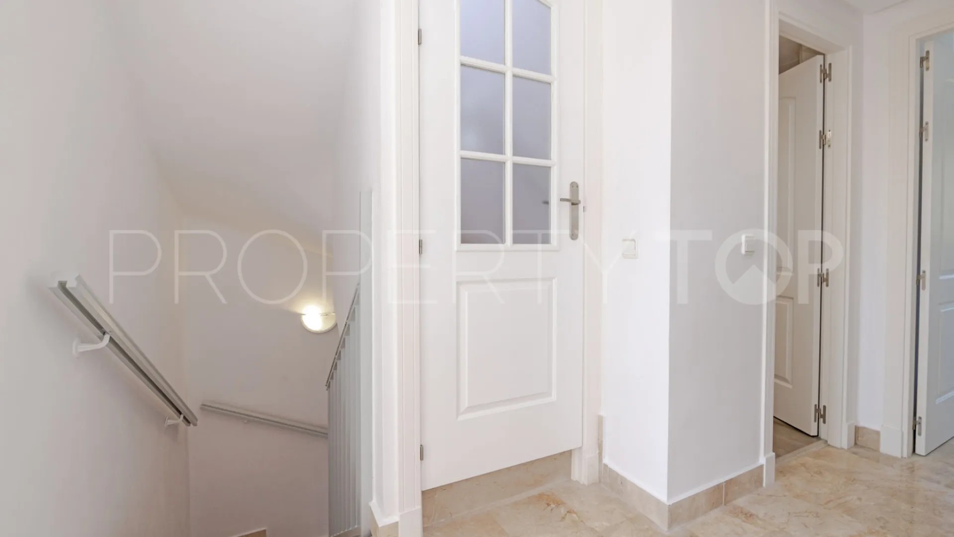For sale apartment in Estepona Golf
