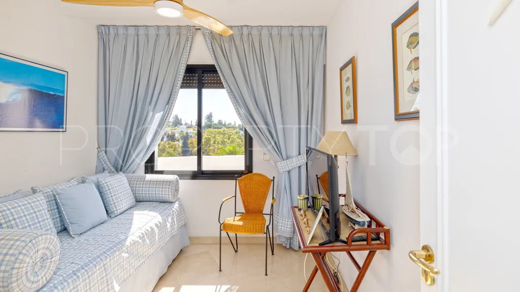 For sale Coto Real apartment with 3 bedrooms