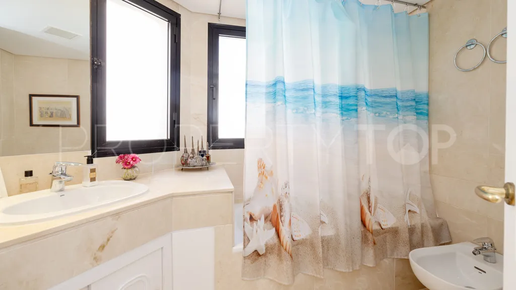 For sale Coto Real apartment with 3 bedrooms