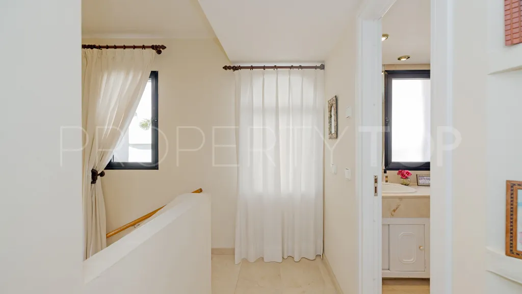 For sale Coto Real apartment with 3 bedrooms