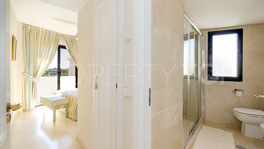 For sale Coto Real apartment with 3 bedrooms