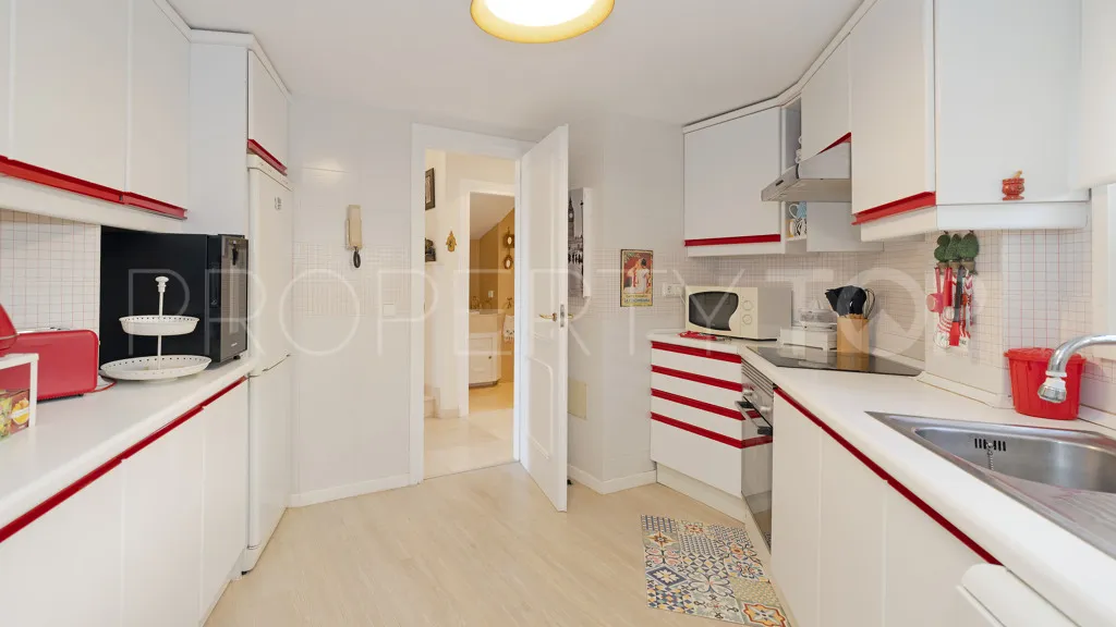For sale Coto Real apartment with 3 bedrooms