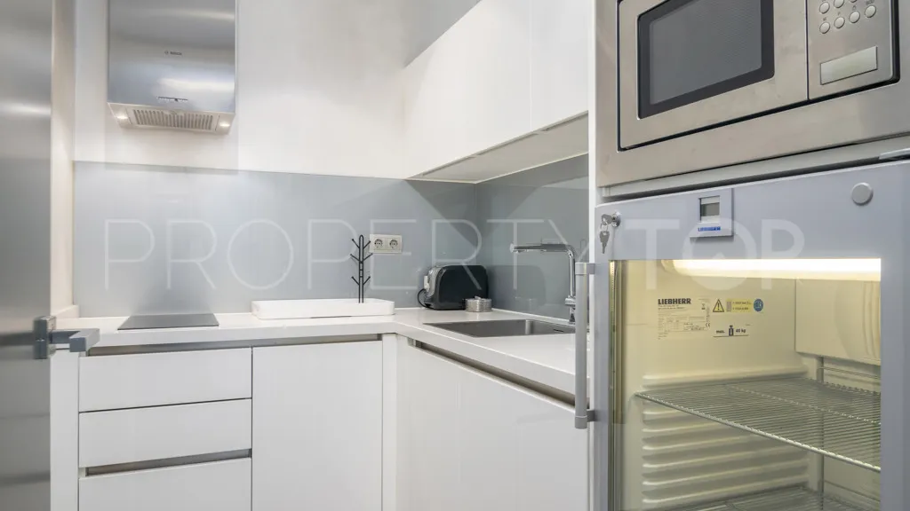 Local comercial en venta en Marbella - Puerto Banus