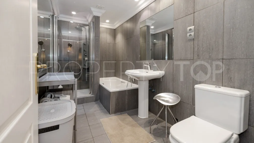 Apartamento con 1 dormitorio en venta en Marbella - Puerto Banus