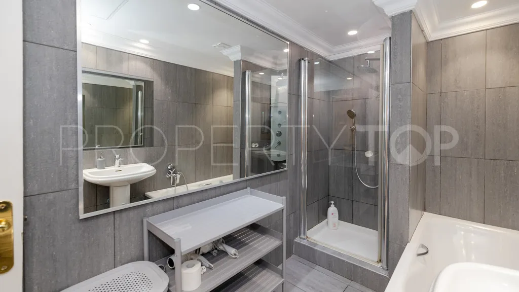Apartamento con 1 dormitorio en venta en Marbella - Puerto Banus