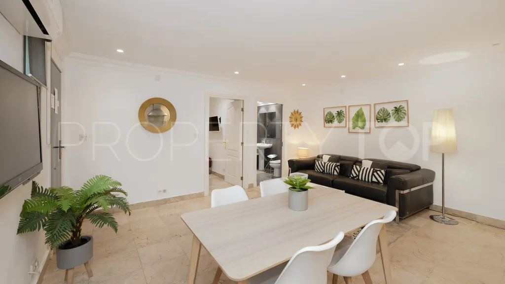 Apartamento con 1 dormitorio en venta en Marbella - Puerto Banus