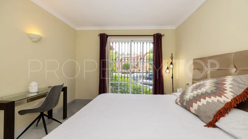 Se vende apartamento con 2 dormitorios en Benahavis