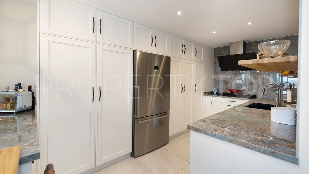 Se vende apartamento con 2 dormitorios en Benahavis