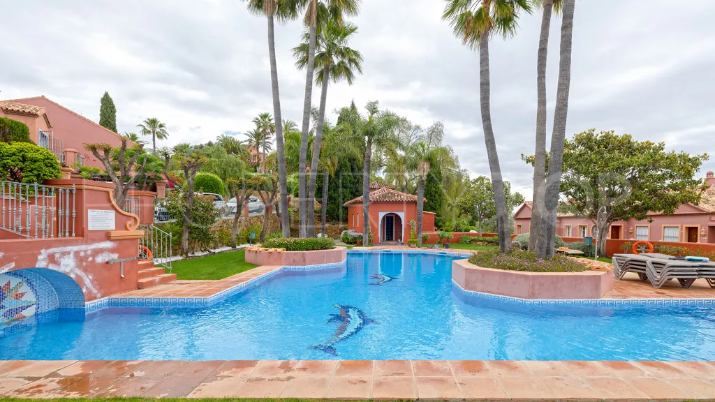 Se vende apartamento con 2 dormitorios en Benahavis