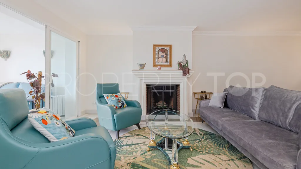 Se vende apartamento con 2 dormitorios en Benahavis