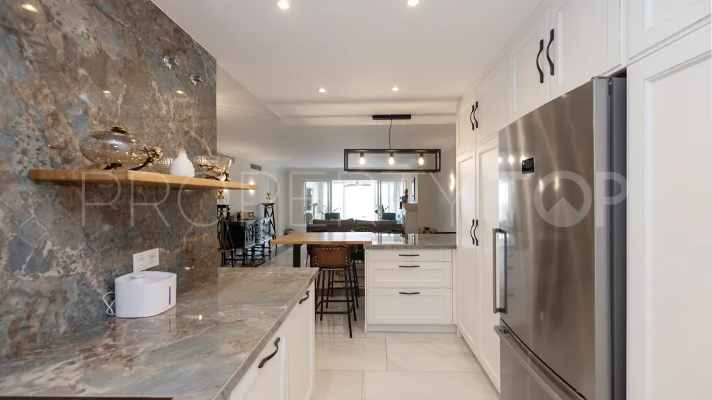 Se vende apartamento con 2 dormitorios en Benahavis