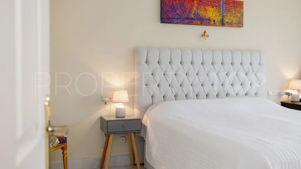 Se vende apartamento con 2 dormitorios en Benahavis