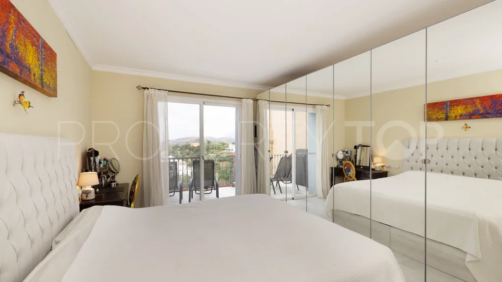 Se vende apartamento con 2 dormitorios en Benahavis