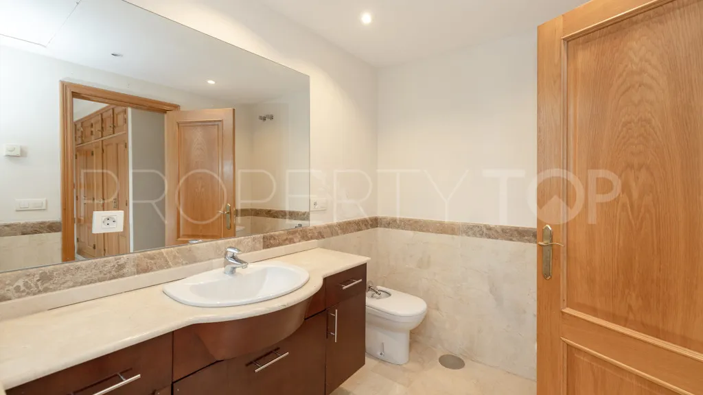 3 bedrooms Golden Mile chalet for sale