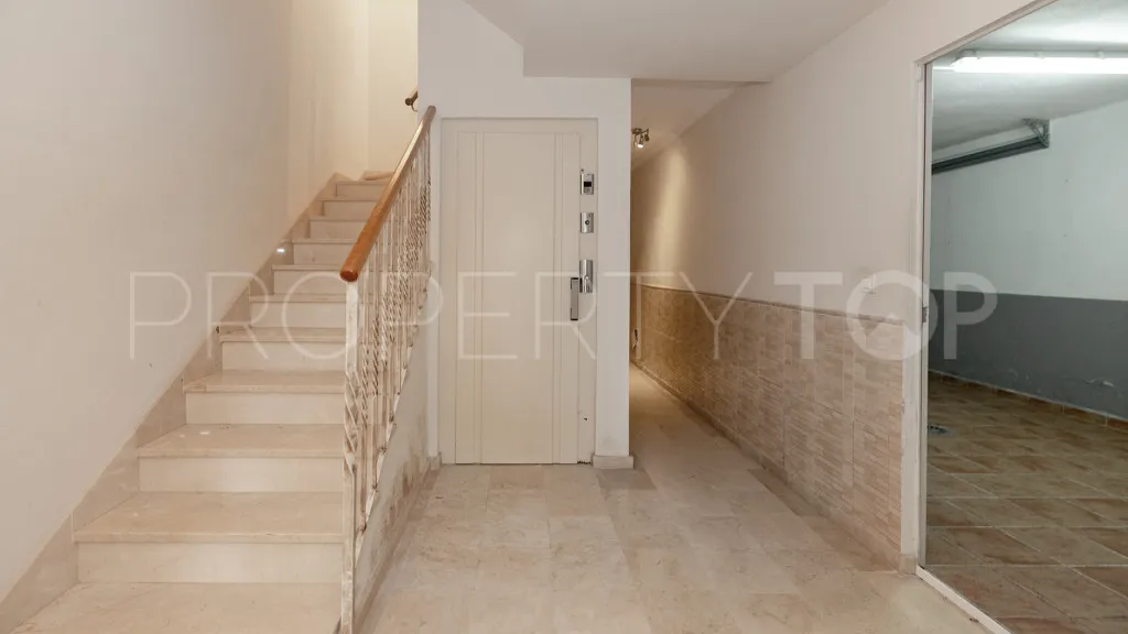 3 bedrooms Golden Mile chalet for sale