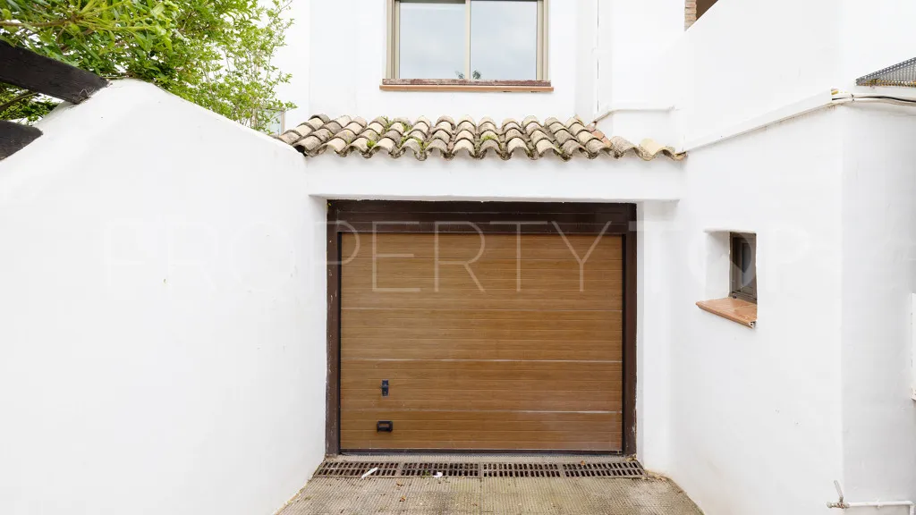 3 bedrooms Golden Mile chalet for sale