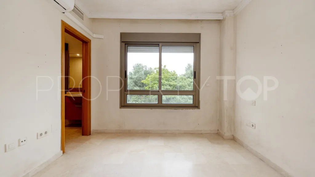3 bedrooms Golden Mile chalet for sale