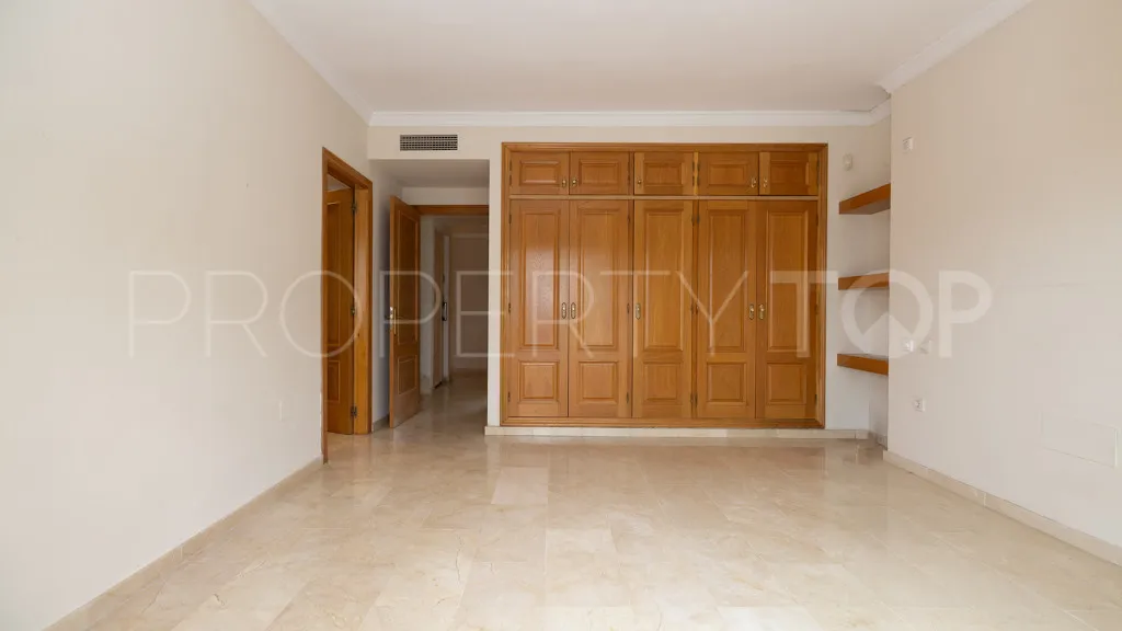 3 bedrooms Golden Mile chalet for sale