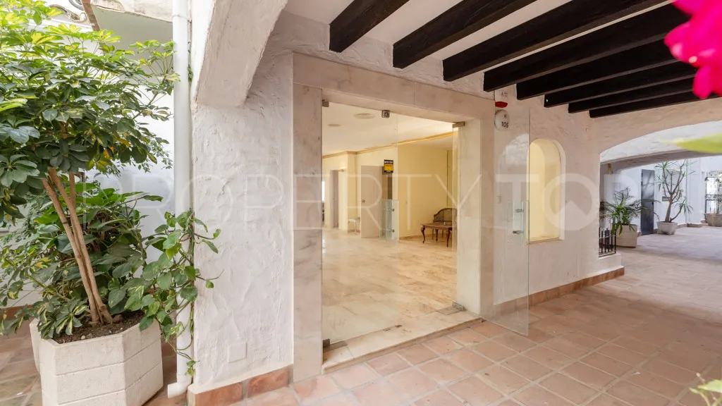 Marbella - Puerto Banus, local comercial a la venta